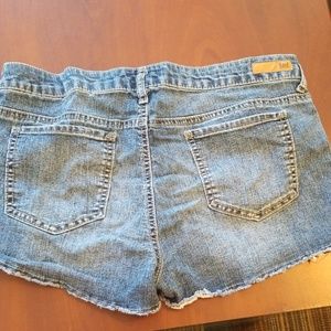 lei Bottoms - L.e.i shorts lei Bottoms - L.e.i shorts
